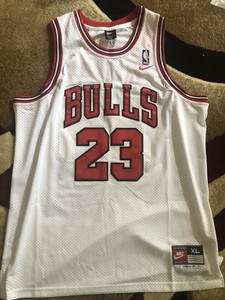 jordan bulls nike jersey