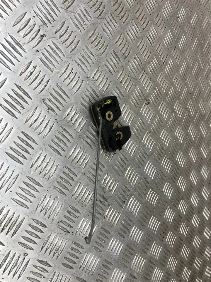 VOLKSWAGEN GOLF MK3 GL 5 PUERTAS HATCHBACK 1997 1781cc CERRADURA TAPA MECÁNICA Foto 2 de 4