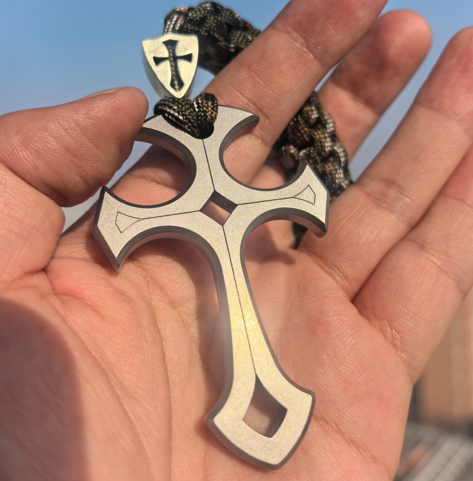 Chamfer Titanium Alloy Cross Edc Tool Self Defense Cross Army Shield Emblem