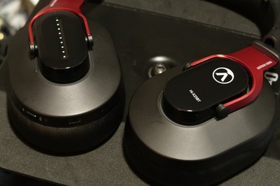 Austrian Audio Hi-X25BT Wireless or Wired Closed-back Headphone