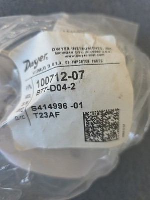 Dwyer BTT-D04-2 Temperature transmitter 0-10 output, 4'' Probe nema 4