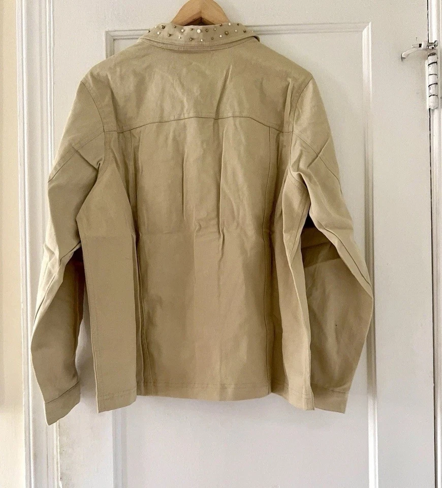 Jaqueta jeans Quacker Factory feminina grande bronzeada pérolas deslumbrantes botão para cima - Imagem 2 de 4