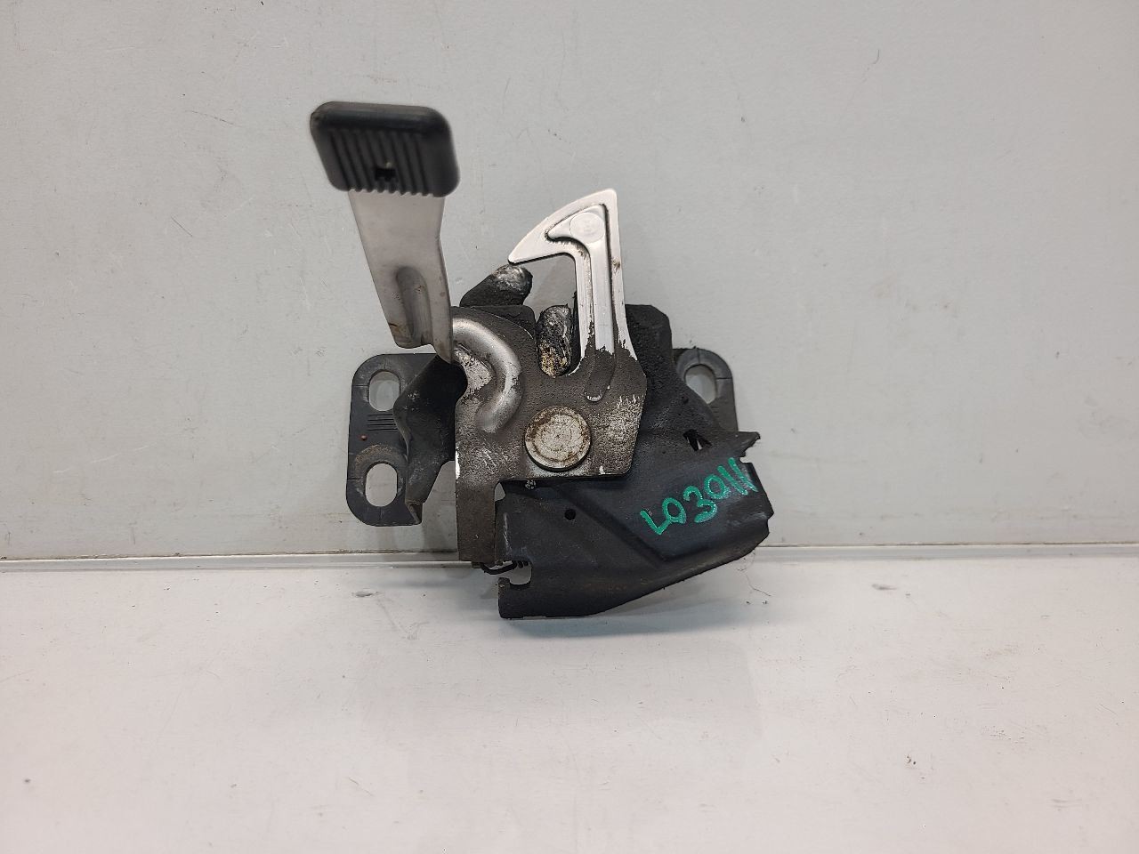 2003 Honda Civic LX Front Hood Latch