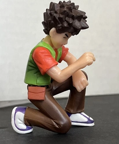 Pokémon Trainer Kneeling 3” Brock Figure Unmarked E5