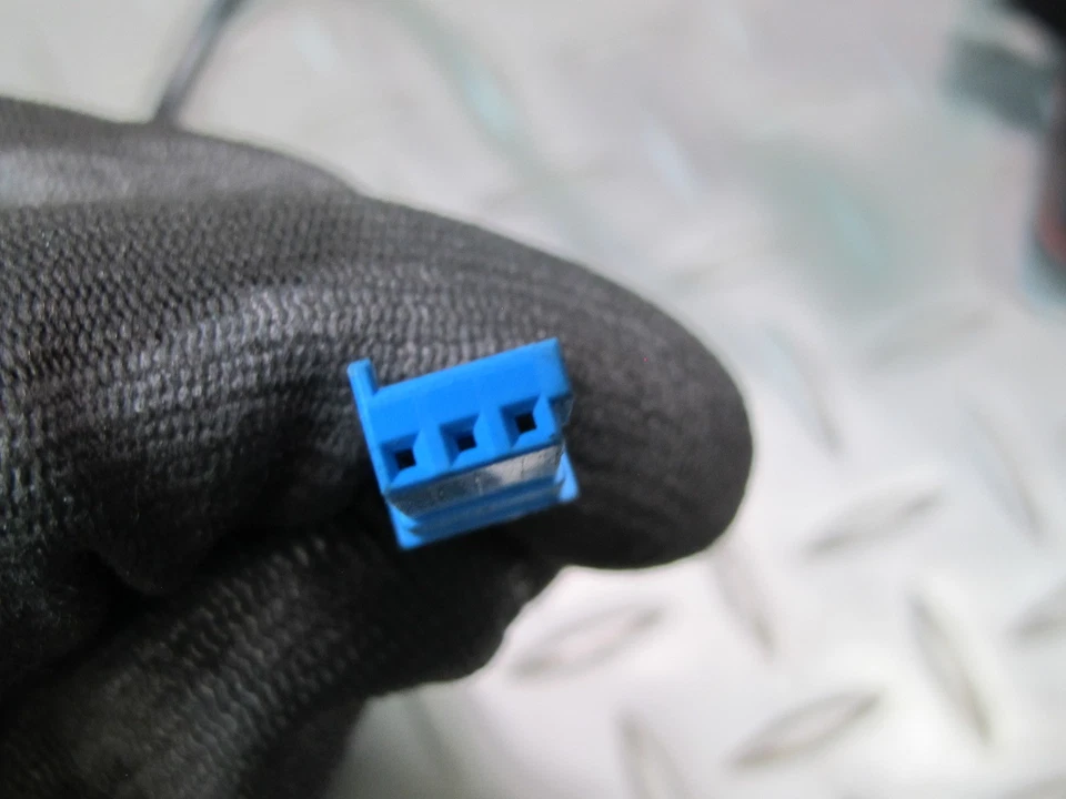 07-13 BMW E90 E92 E93 335I BATTERY POWER DISTRIBUTION FUSE TERMINAL 6936655 OEM - Image 4 of 4