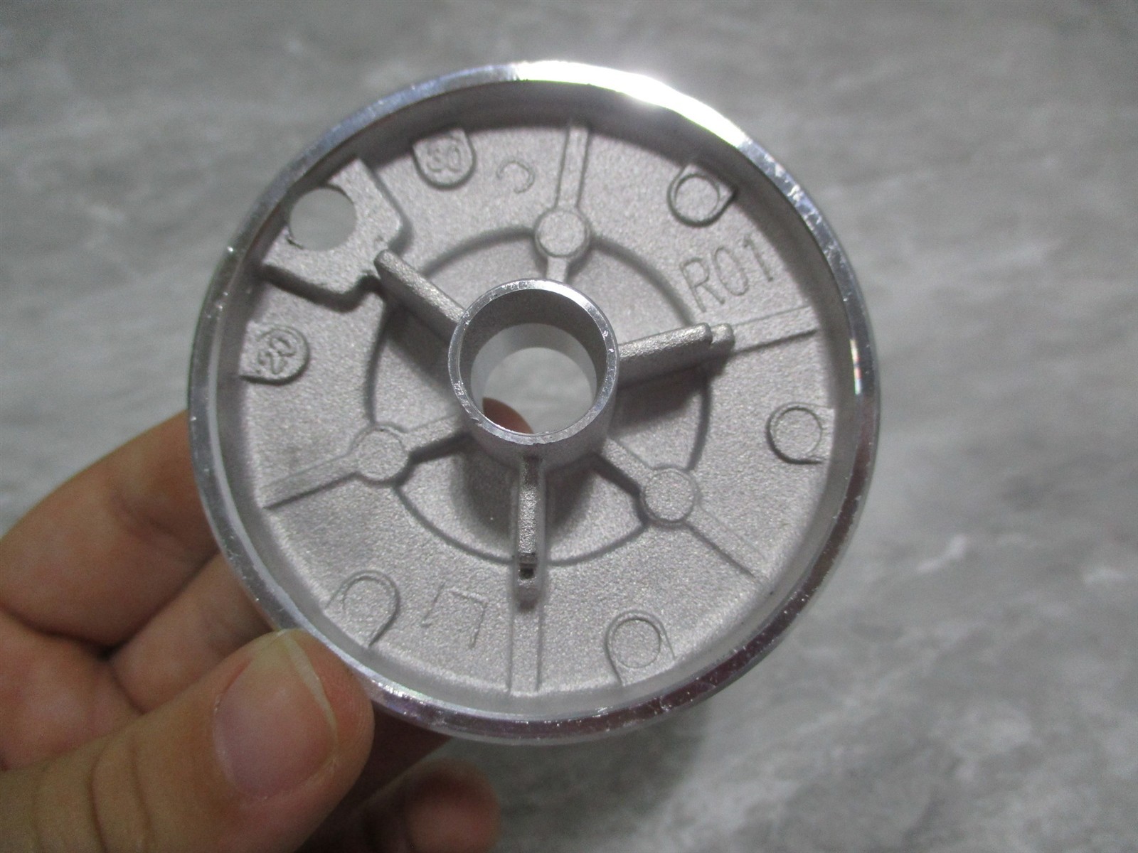 Criterion Range Burner Head 2 1/2 Inches Part # Cgr51P1Z
