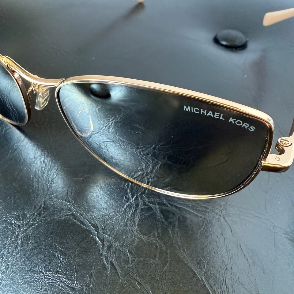 Gafas de sol para mujer Michael Kors Mk1062 La Paz oro rosa marrón degradado 58 mm usadas” Foto 2 de 4