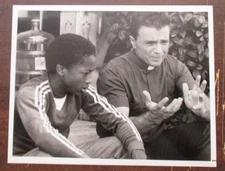 PRESS PROMO PHOTO TV SHOW HELL TOWN ROBERT BLAKE & ZERO HUBBARD 7X9 1985 Q735