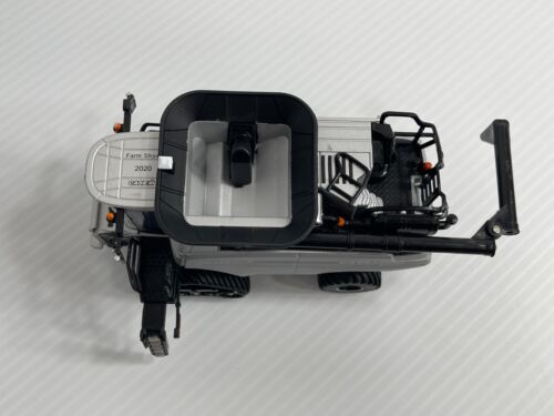 1/64 Scale - ERTL Case IH 8250 Combine (2020 Farm Show Special Silver Edition) - Picture 13 of 15