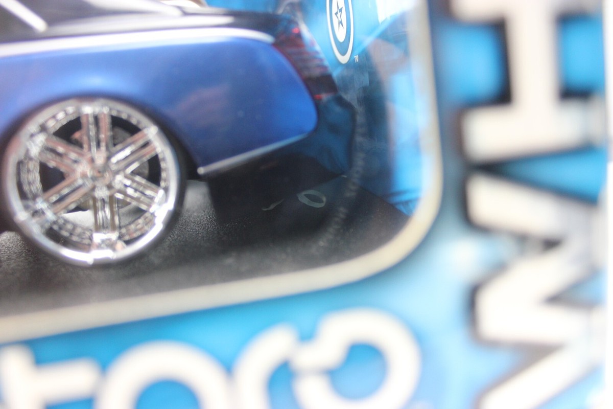 Hot Wheels WHIPS Dropstars Maybach 62 Sedan Blue 6.0l V12 Turbo