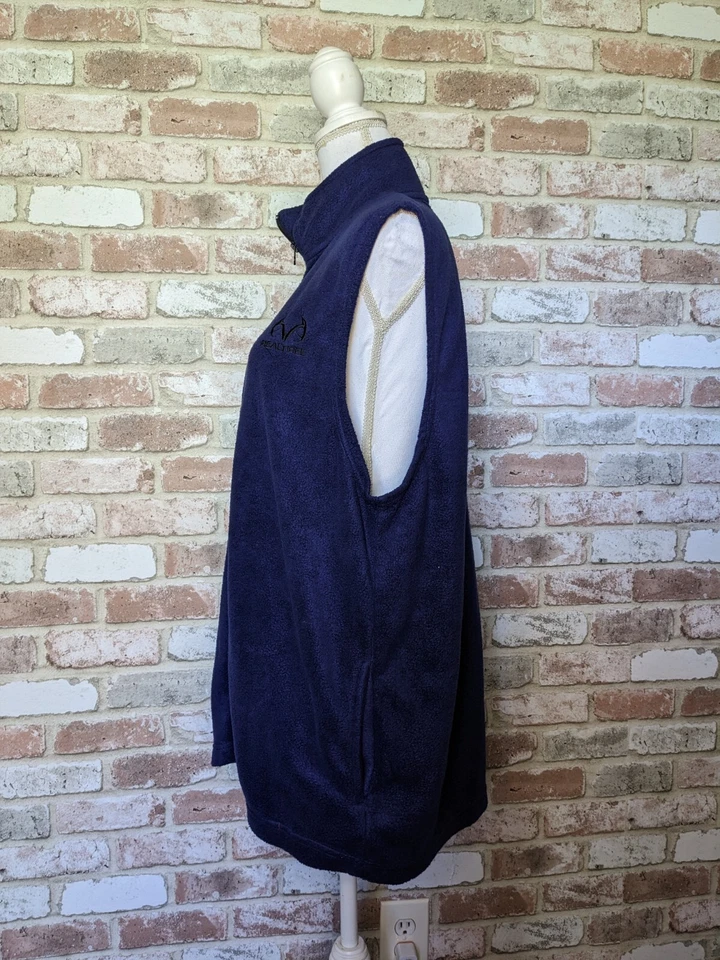 Realtree Polyester Fleece Staghorn River Vest Blue Large with Pockets - Image 4 of 4