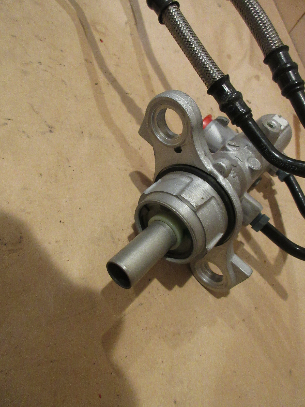 Lamborghini LP550 2011 - Brake Master Cylinder 