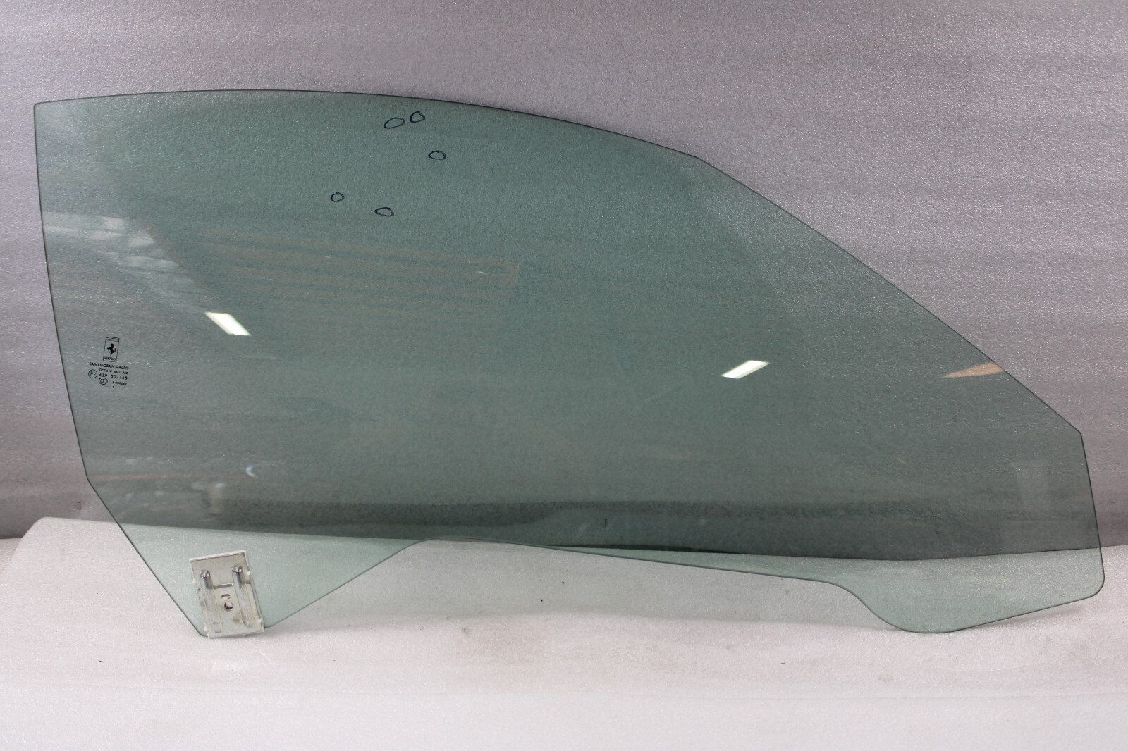 Ferrari California T, RH, Front Door Glass, Scratches, Used, P/N 69844800