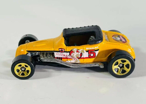 Hot Wheels 1999 First Editions Track T Yellow Eagle Diecast Racing Car Mint