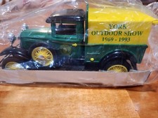 LIBERTY CLASSICFORD MODEL A PICKUP YORK OUTDOOR SHOW COIN BANK DIE CAST 1/25 MIB
