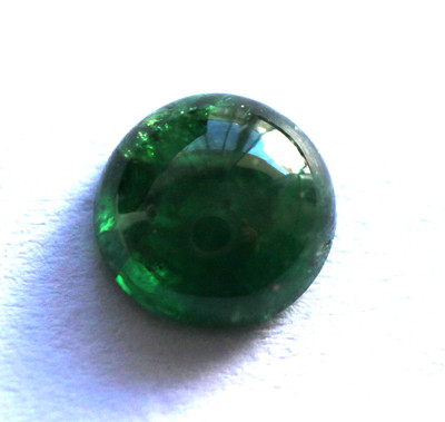 Pierres et Minéraux. Grenat Tsavorite. 1.940 ct. Manyara Region