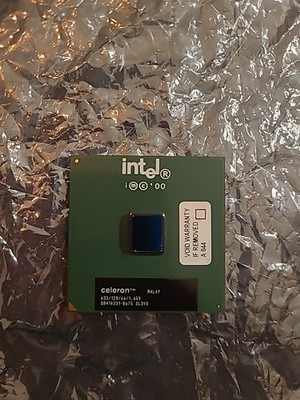 Intel Celeron Socket 370 633MHz 128KB FSB-66MHz 1.65V SL3VS