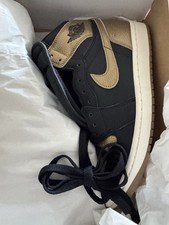 Nike Air Jordan 1 Retro High OG Mens Size 4.5 DZ5485-071 Black/Metallic Gold New