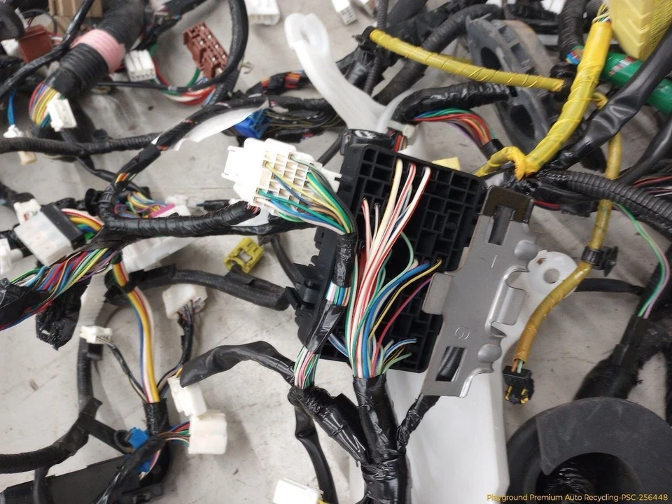 Arnés de cableado de cableado para carrocería de vehículo Subaru Forester 2,5 L 4 cilindros para 09-13 Foto 2 de 4