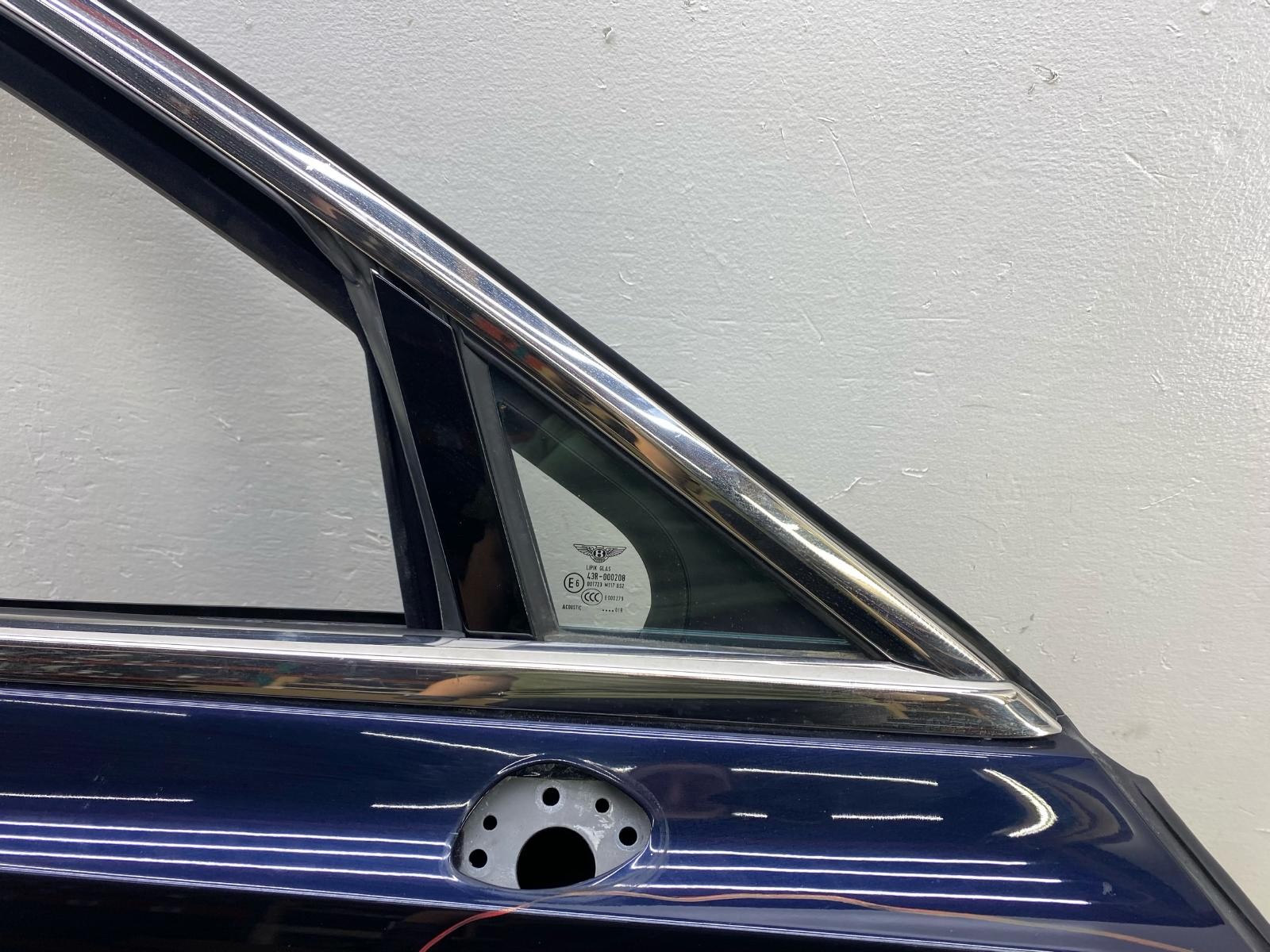 Bentley Mulsanne 2010-2020 Front Right Door framework