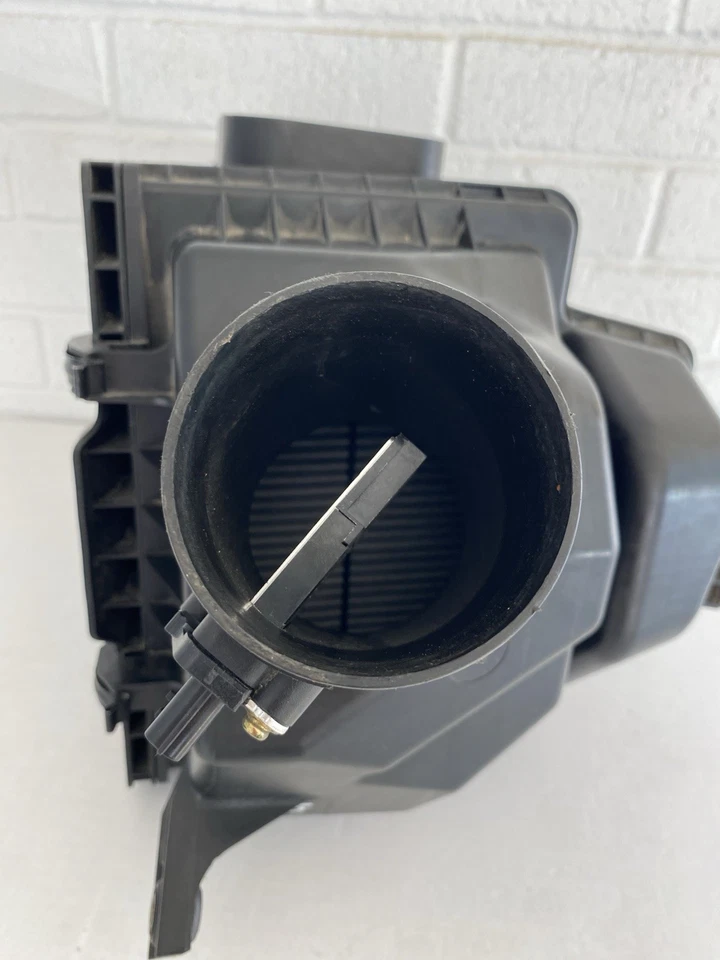 Infiniti M35 2006 motor 3,5 L filtro de aire caja conjunto de carcasa con sensor MAF Foto 4 de 4