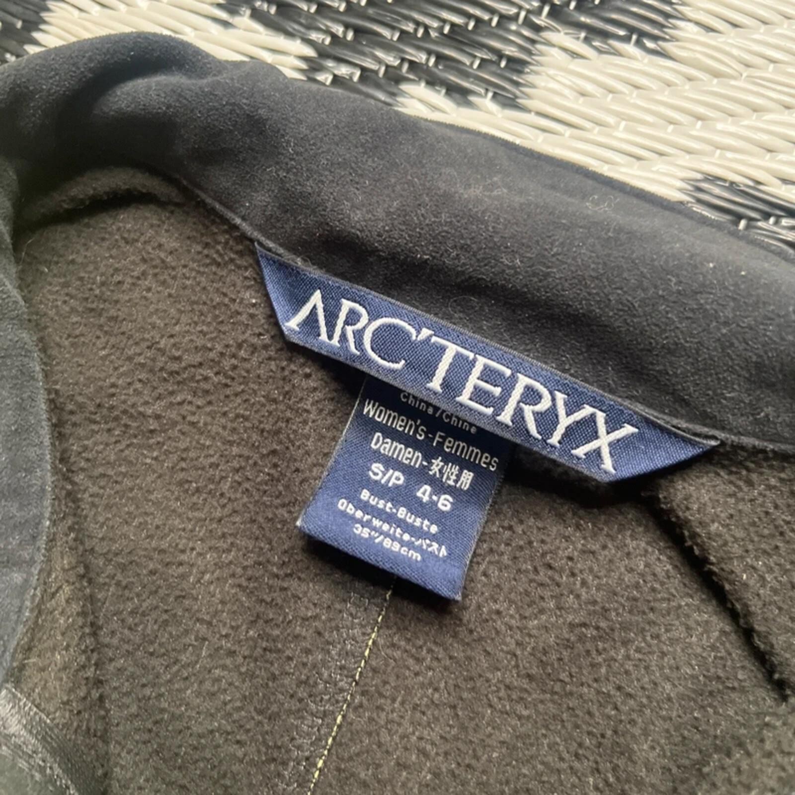 Arcteryx Women’s Lime Green Polartec Lightweight Jacket | S image 5