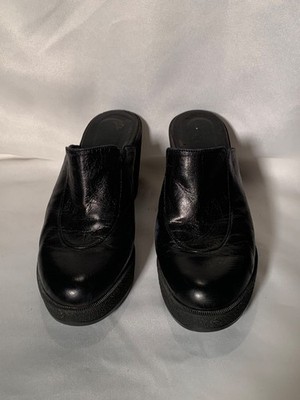 ROBERT CLERGERIE PARIS Black Leather Slip On Heels Mules $50 OBO!