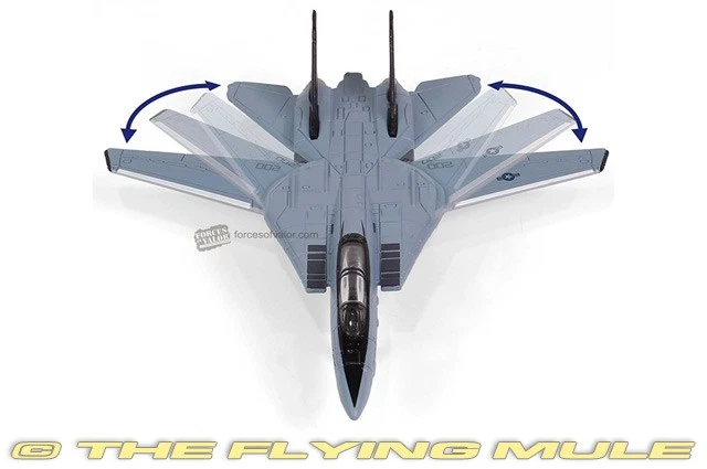 Forces of Valor 1:200 F-14A Tomcat USN VF-32 Swordsmen AC102 w/Carrier Deck - Image 3 of 4