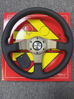Momo Tuner 320 mm schwarz Leder silber Aluminium Speichen Lenkrad offene Box