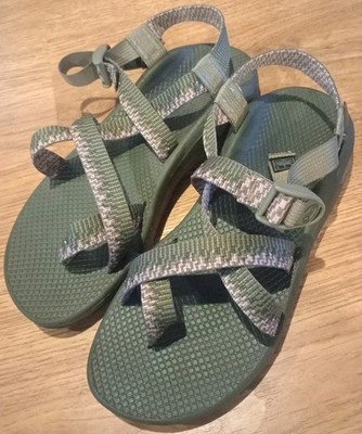 Chaco Cloud Women's Sandal Size 10 Adjustable Comfort Green And Pink New