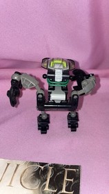 LEGO BIONICLE Bohrok Nuhvok 8561 Complete Set Retired 2002 41pc