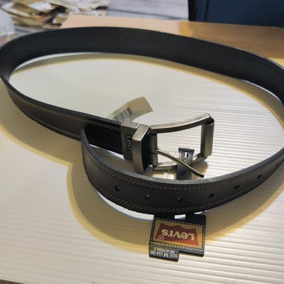 Levi's Men's Two-in-One Reversible Rotative Buckle Belt Size Medium 34 New