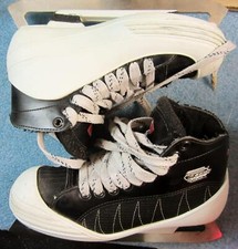 CCM TACKS HOCKEY SKATES, WOMENS SIZE 4 / 37