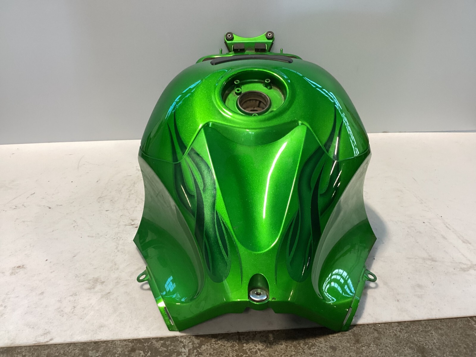 2012 1223 KAWASAKI ZX14 ZX14R NINJA GREEN GAS FUEL TANK FAIRING CLEAN