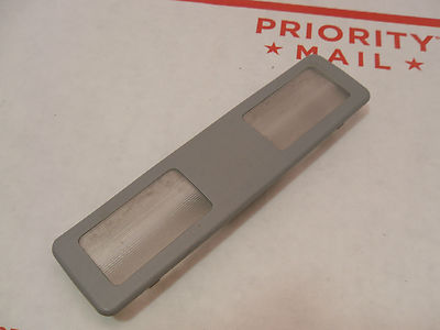1997-2000 BMW 528i E39 - REAR INTERIOR LIGHT LAMP 67H227