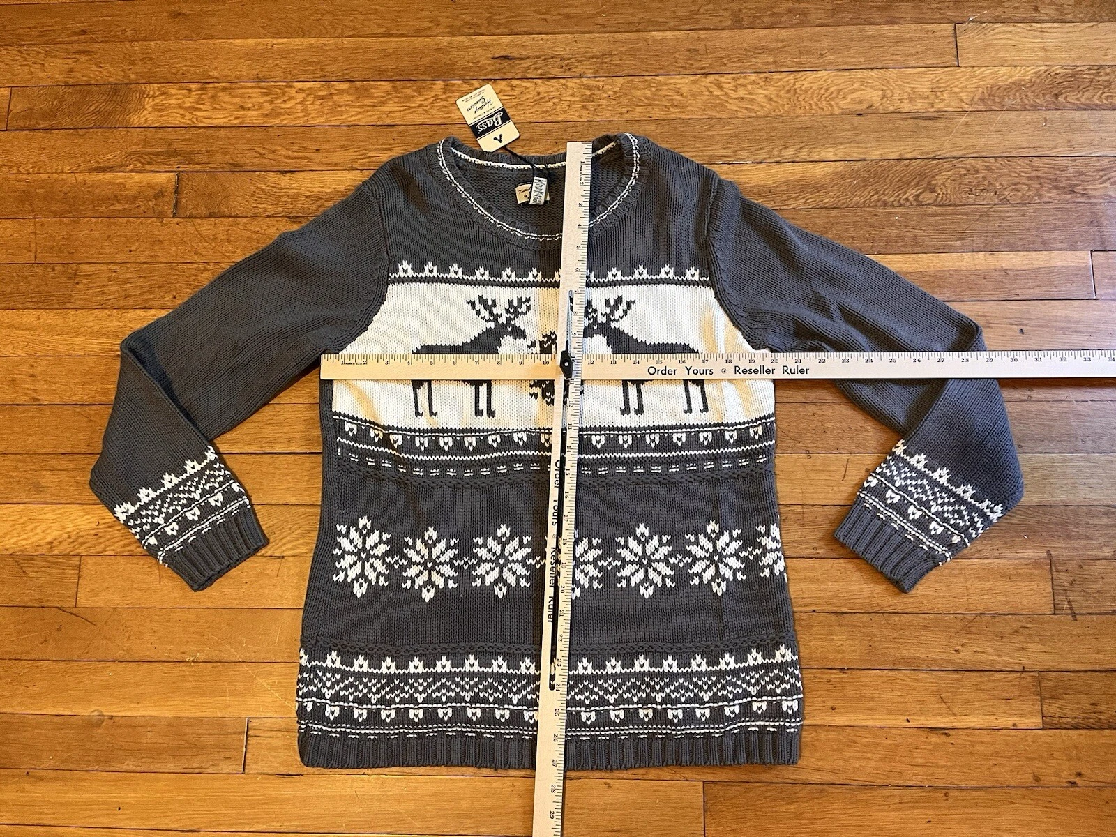 Reindeer Christmas Sweater Women’s Extra Large Grey White All Over Print