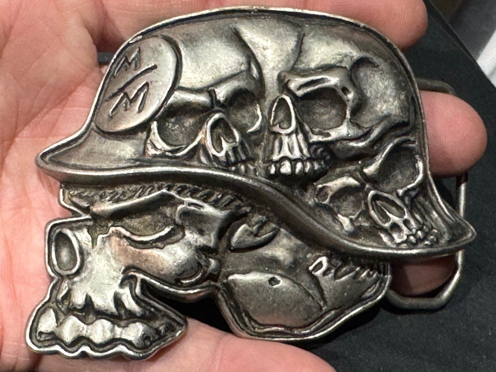 METAL MULISHA METAL BELT BUCKLE IN VERY GOOD CONDITION