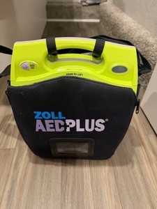 Zoll AED Plus Defibrillator with Pads Batteries and Carry Case