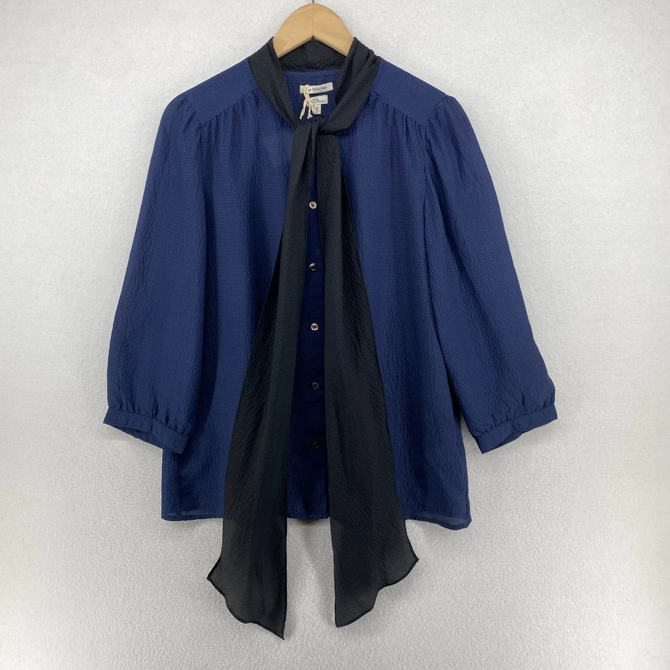 Blusa LL BEAN Mujer 12 Firma Seda Texturizada Pajarita Cuello Abotonado Azul NUEVA Foto 3 de 4
