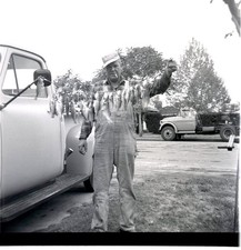 A23 Negative 2-1/4" Vintage Calif Fisherman Man w/ Fish Stringer Old Truck 738a