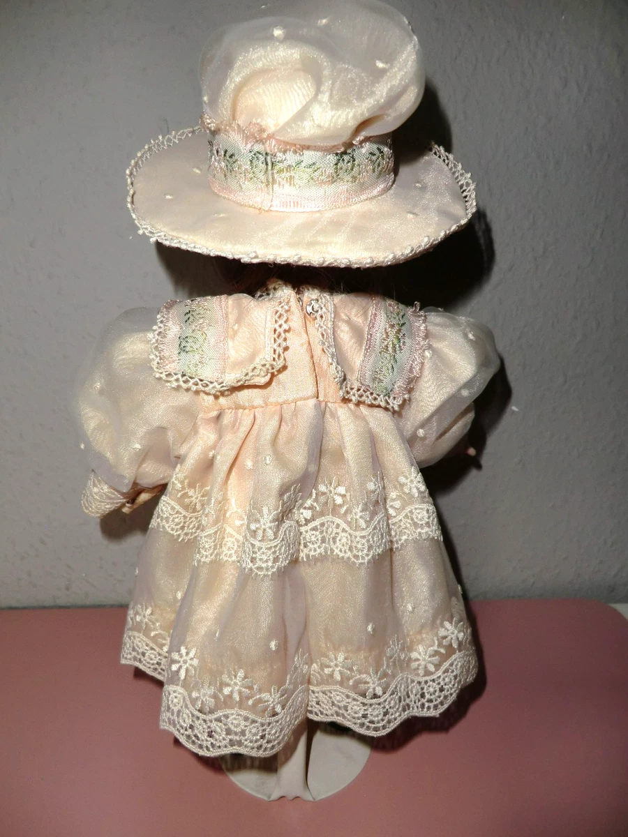Franklin Mint Porzellanpuppe "Heidelinde" von Maryse Nicole mit Zertifikat