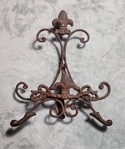Vintage Cast Iron Easel Cookbook Stand Fleur-de-Lis Rusty Crusty 9" W x 10.5" H