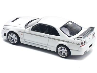 GTR NISMO 400R RHD WHITE 1/64 DIECAST MODEL CAR BY POP RACE