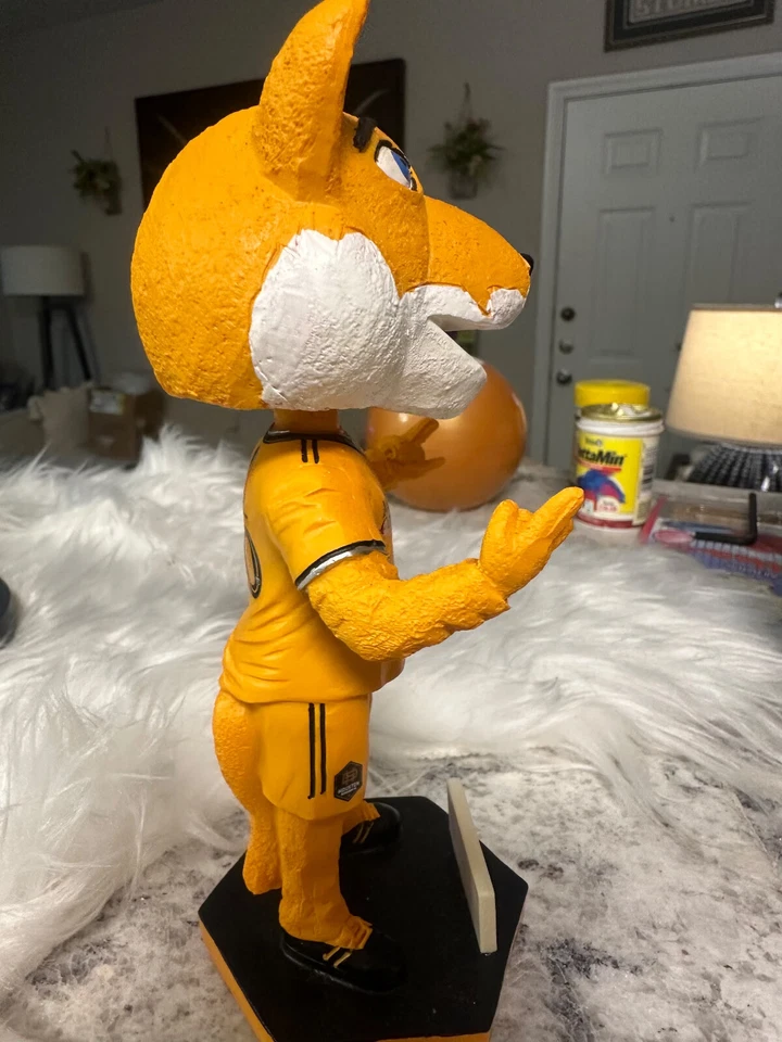 Bobblehead Houston Dynamo Mascote Diesel 00 Edição Limitada SGA 7” - Imagem 4 de 4