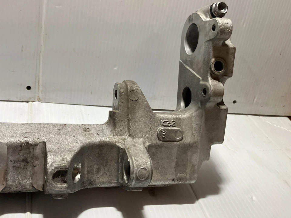 Soporte de montaje de la base del motor Honda Cbr929rr 2000 (OEM) Foto 3 de 4