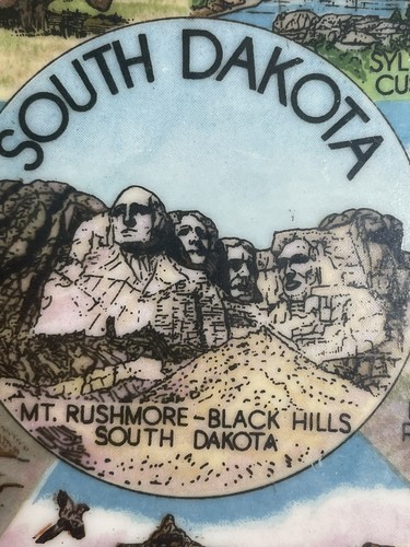 South Dakota Decorative Ceramic Scallop Plate with Gold Tips 6” Mt. Rushmore - Picture 13 of 14