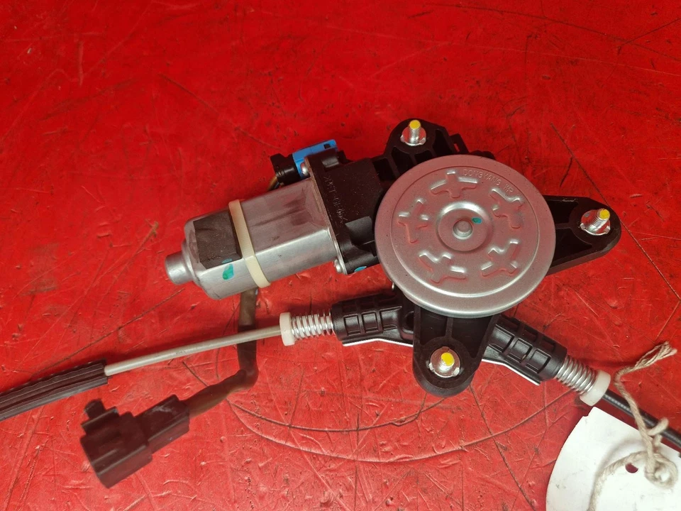 CHEVROLET SPARK WINDOW REGULATOR FRONT DRIVER SIDE OFFSIDE RH 2010 5 DOOR - Image 4 of 4