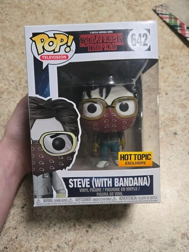 Funko Pop! Vinyl:Stranger Things Steve (with Bandana) Hot Topic (Exclusive) #642