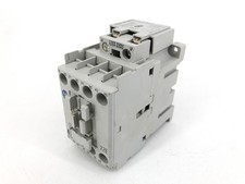 New Allen Bradley 700-CF220D Control Relay 110/120V Ser. A S0013526 - No Box