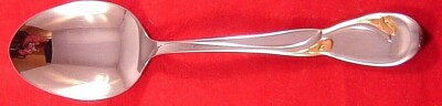 Oneida Golden Calla Lily Gold Acc Stainless Deluxe Choice EXC
